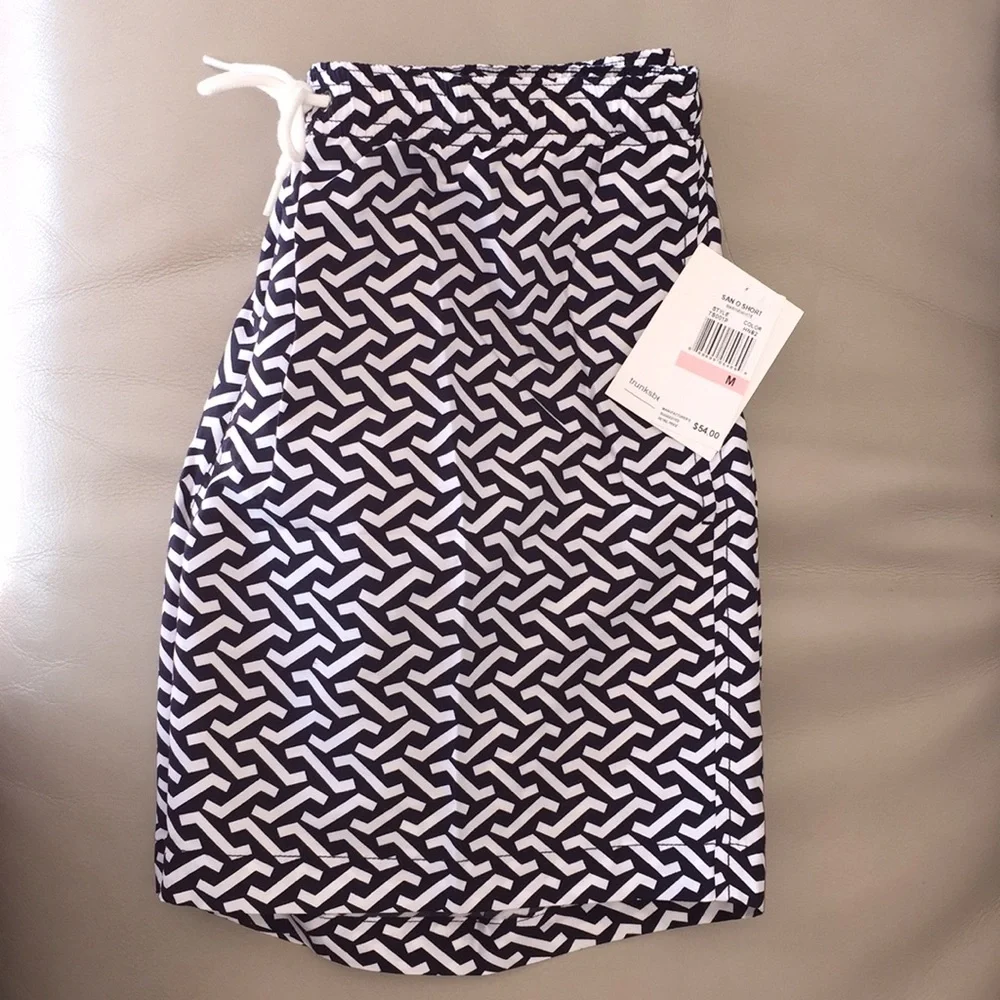 NWT- Trunks Surf & Swim - Men’s Swim Trunks (Sz M)